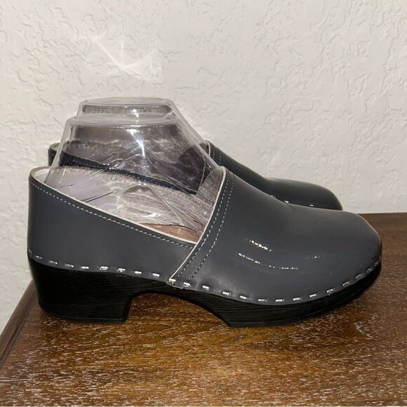 VERKA Jobba Gray Stone Swedish Slip On Wooden Patent Leather Chunky Clog Shoes - Picture 2 of 7